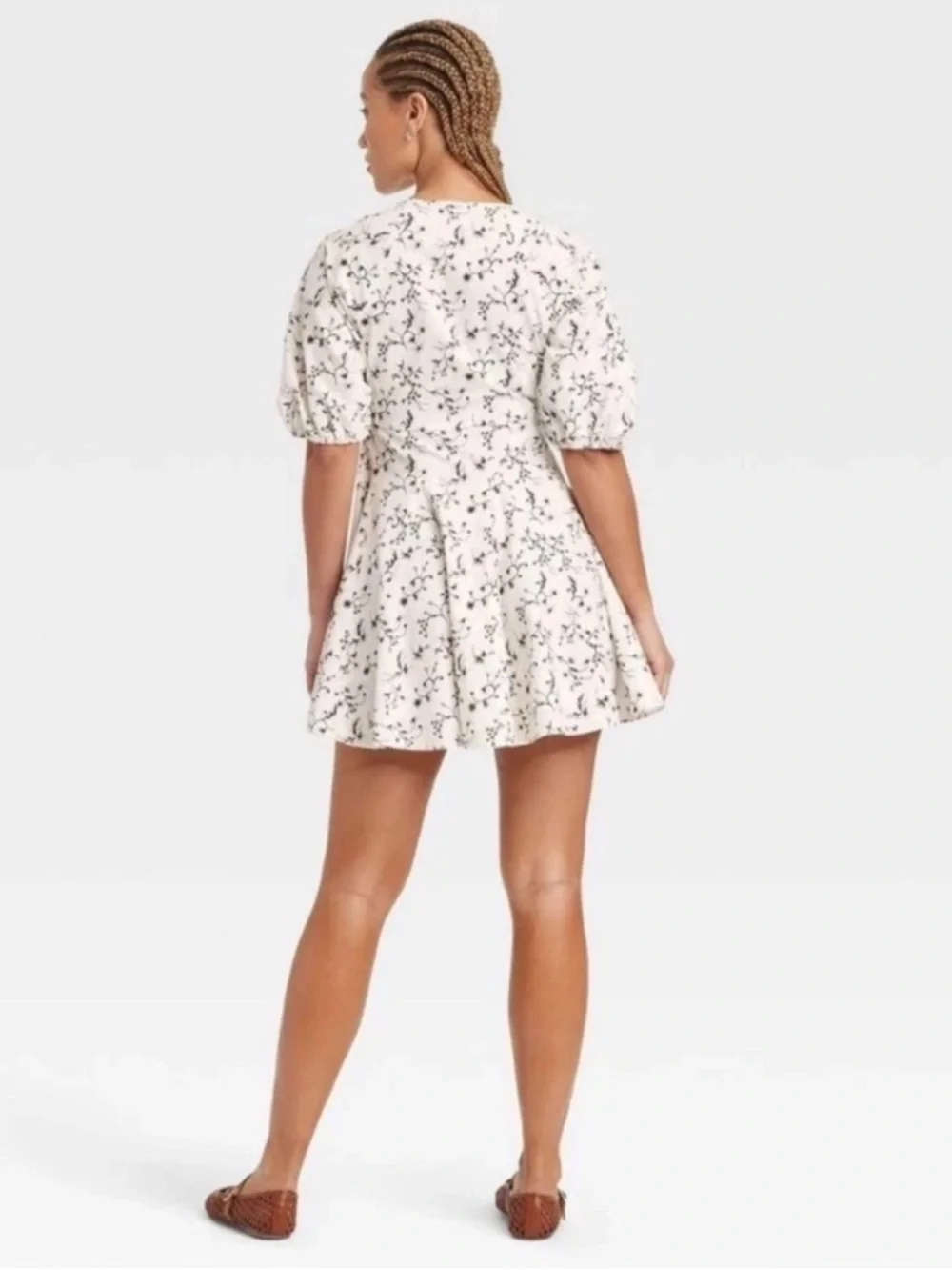 Universal Thread White Floral Elbow Sleeve V-Neck A Line Mini Skater Dress NWT - Picture 2 of 8